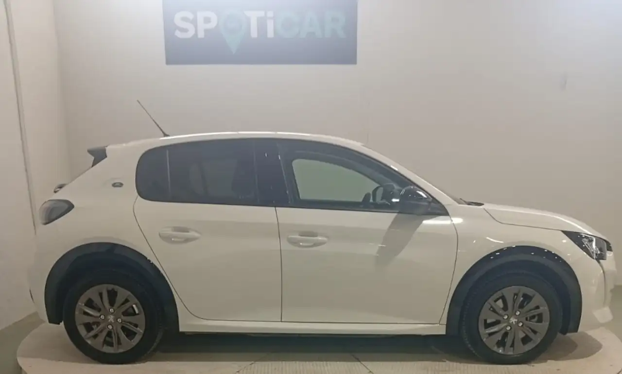 Peugeot 208 Allure Eléctrico 136 — Vehicle gallery 4