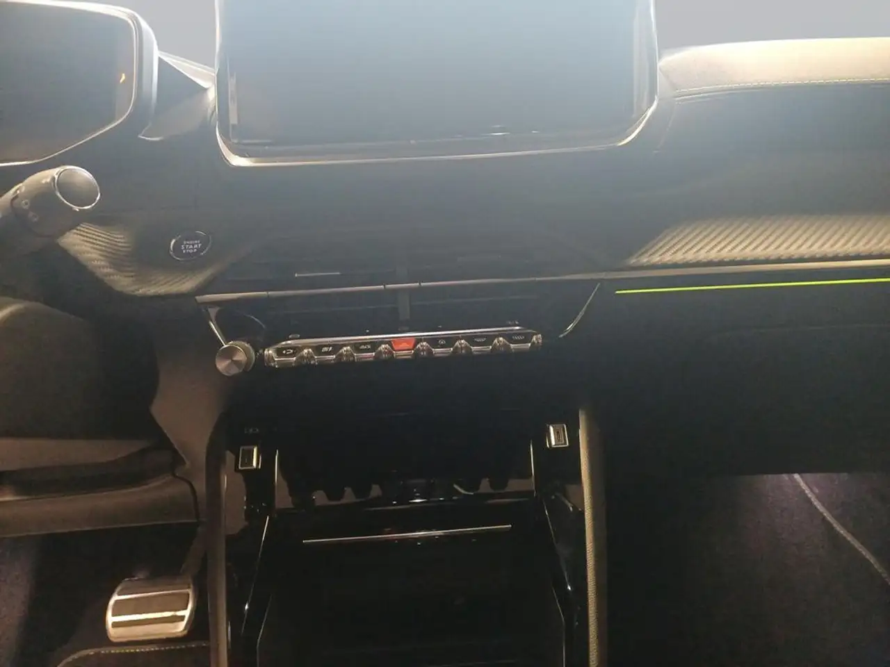 Peugeot 2008 Neuer 2008 GT PureTech 130 EAT8 — Galería del vehículo 13
