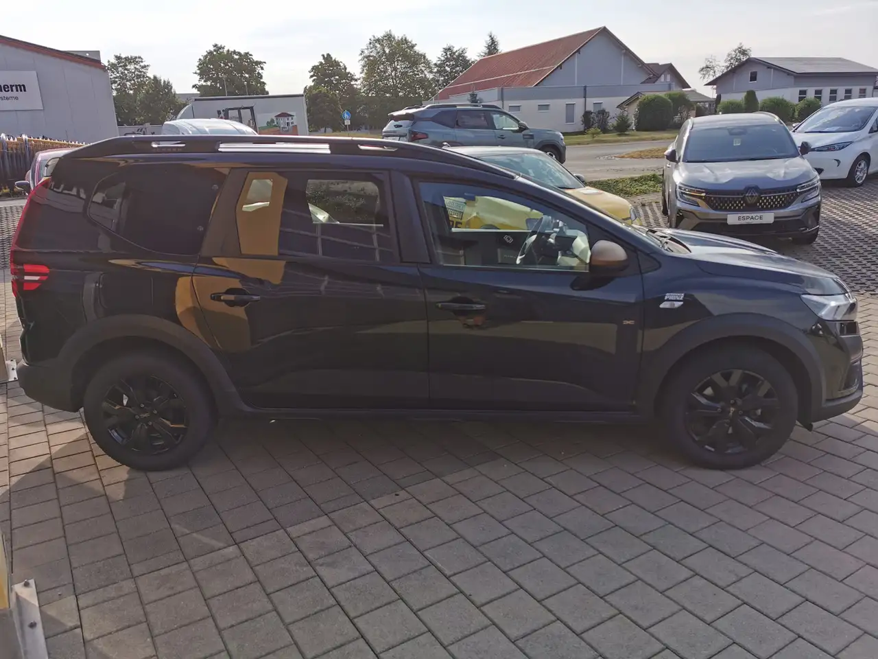Dacia Jogger TCe 110 Extreme+ 7 Sitzer (Navi*Sitzheizung*LED*Rückfahrkamera*Treuegarantie) — معرض صور السيارة 7