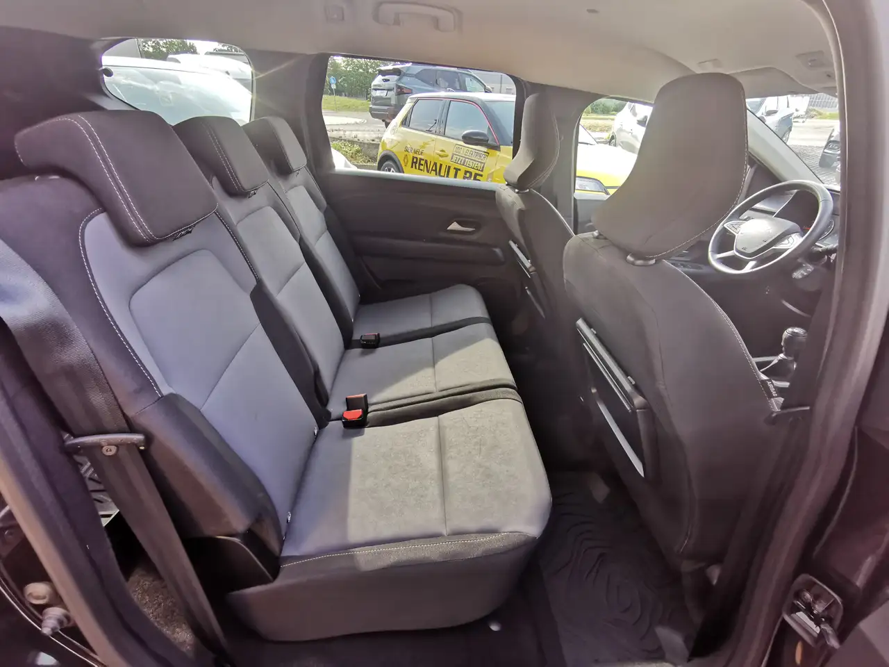 Dacia Jogger TCe 110 Extreme+ 7 Sitzer (Navi*Sitzheizung*LED*Rückfahrkamera*Treuegarantie) — معرض صور السيارة 30