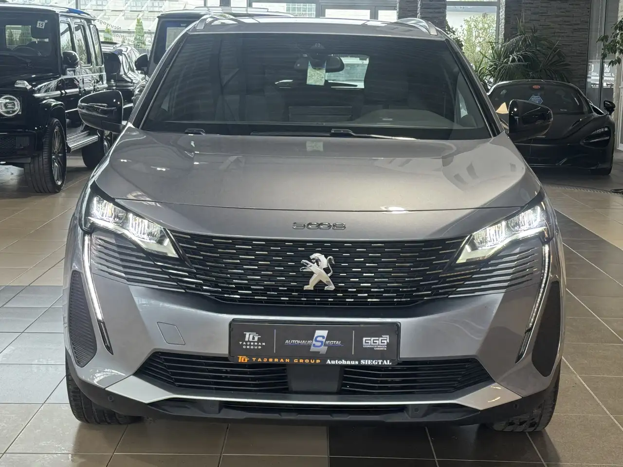 Peugeot 5008 Allure Leder 7-Sitzer R.Cam ACC SHZ Bi-LED — Galería del vehículo 2