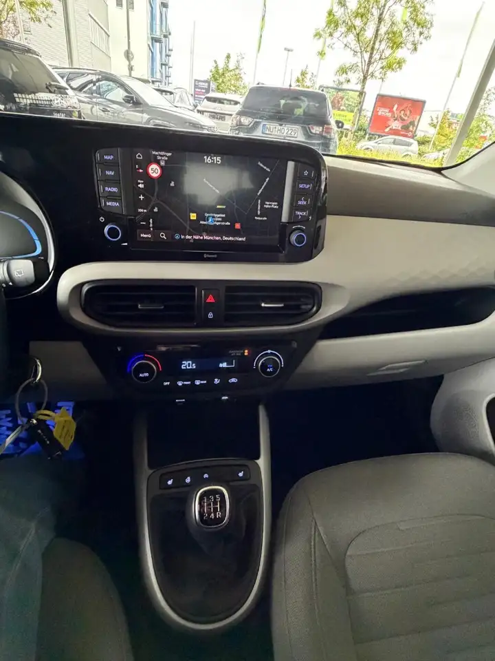 Hyundai i10 1.2 Prime Facelift Fernlichtass. Kam. KlimaA — معرض صور السيارة 16