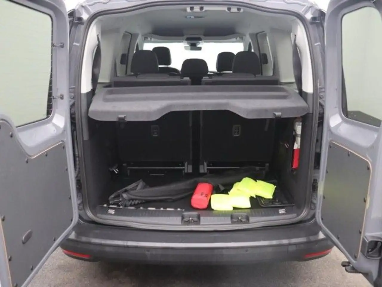 Volkswagen Caddy Maxi R-Kam.|SHZ|Virtual|PDC|2xKlima|AUT — Vehicle gallery 8