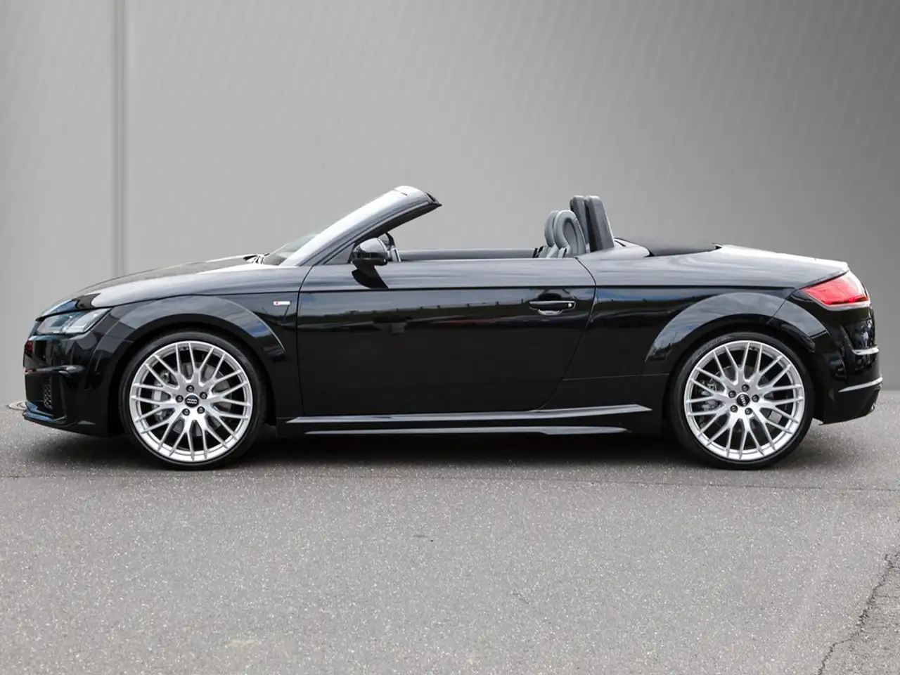 Audi TT Roadster 45 TFSI quattro S line sport + Navi — معرض صور السيارة 5