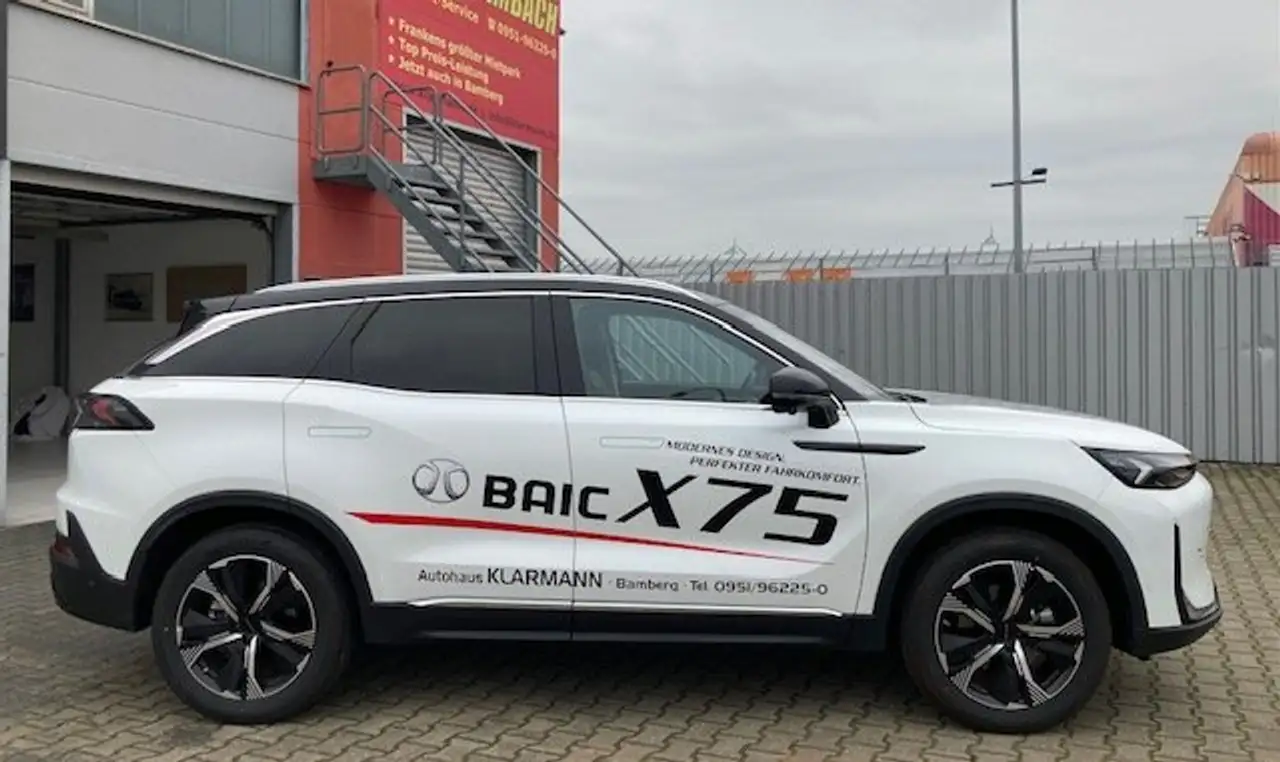 BAIC Beijing X75 1,5 GDI / Automatik / LED / Panorama / Parkassist. — Galería del vehículo 6