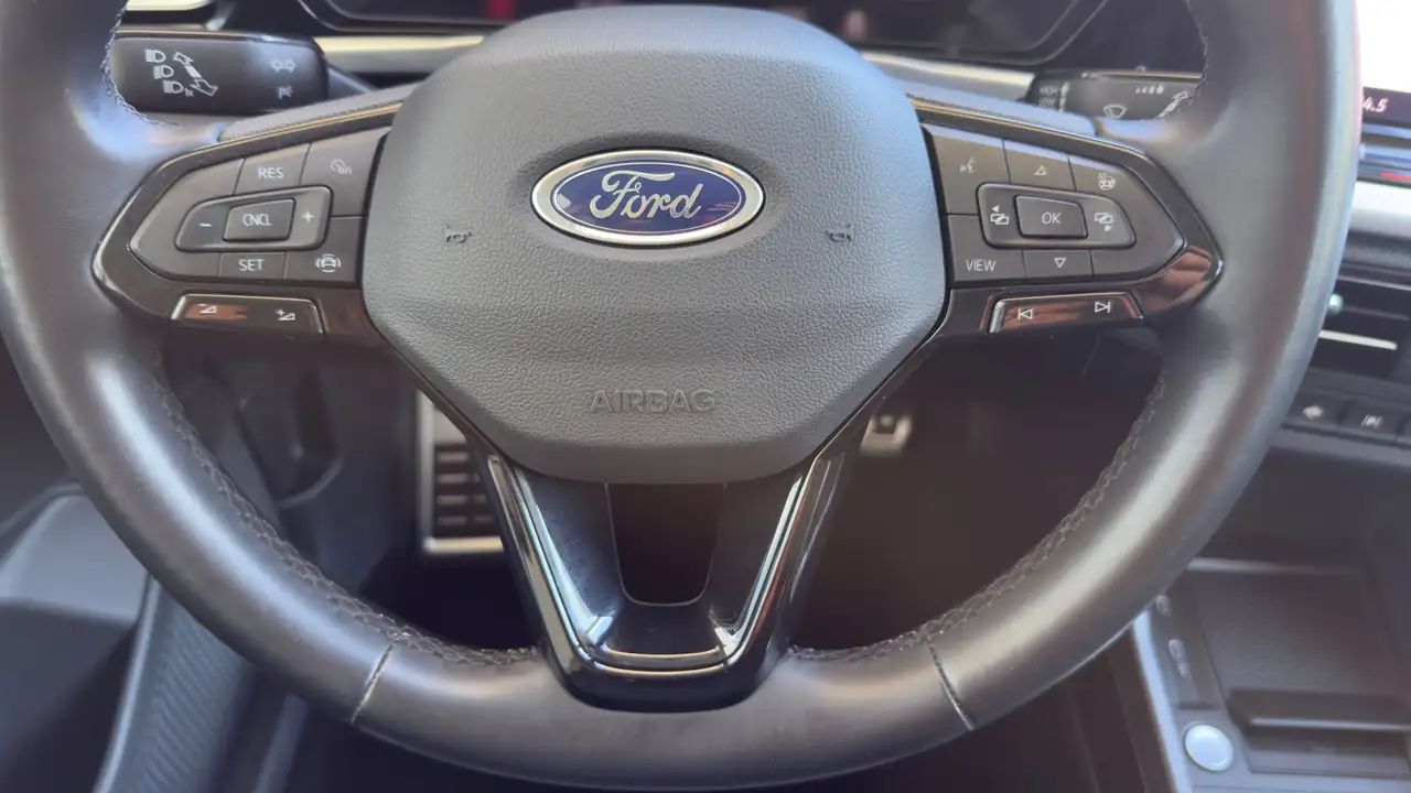 Ford Tourneo Connect 1.5 Sport mit Freisprecheinrichtung via Bluetooth über SYNC 4, Sitz- Lenkrad- und Frontscheibenheizung, 18" Aluräder, uvm — Vehicle gallery 18