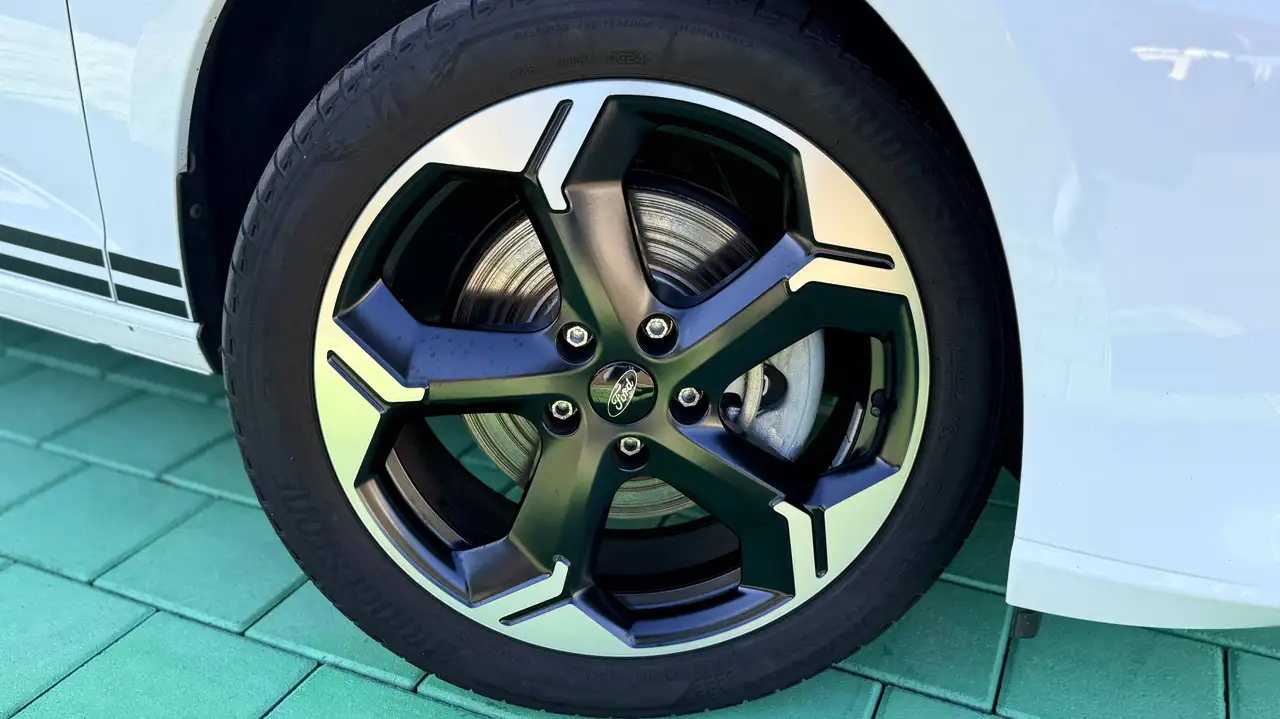 Ford Tourneo Connect 1.5 Sport mit Freisprecheinrichtung via Bluetooth über SYNC 4, Sitz- Lenkrad- und Frontscheibenheizung, 18" Aluräder, uvm — Vehicle gallery 5
