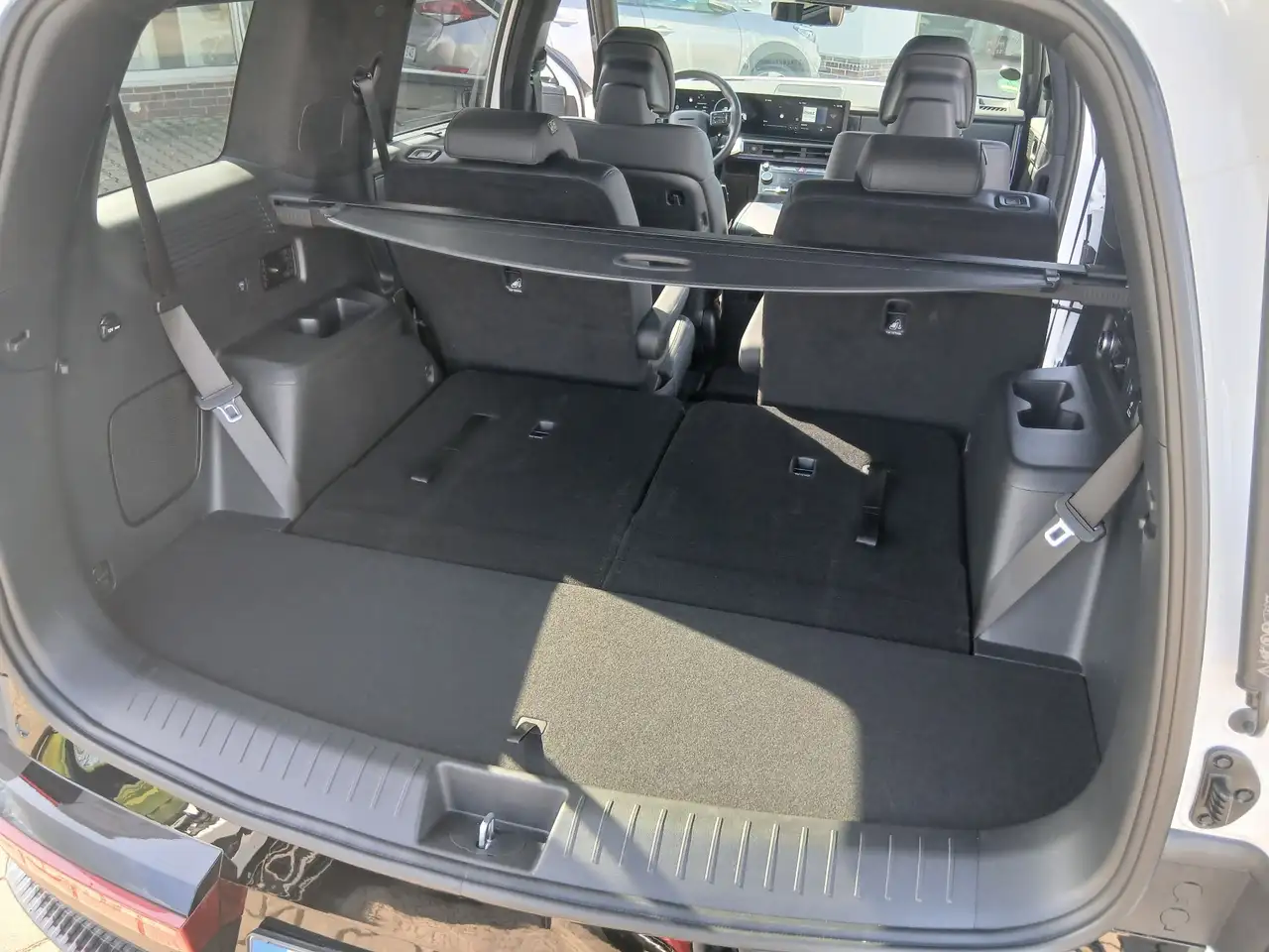 Hyundai SANTA FE Hybrid 1.6 HEV 4WD 6-Sitzer Blackline AHK — معرض صور السيارة 17