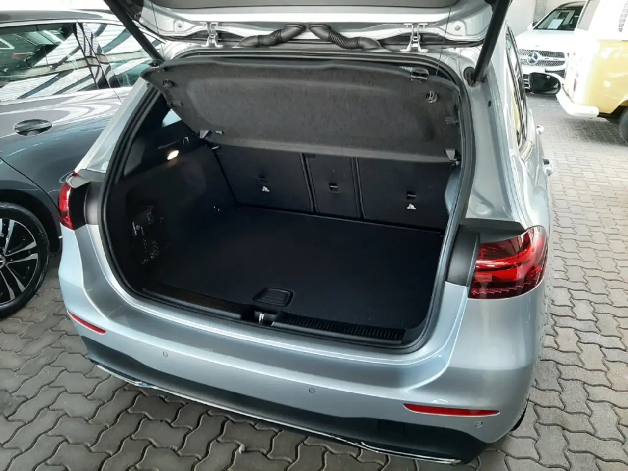 Mercedes-Benz B 180 7G Progressive Line Advanced — معرض صور السيارة 9