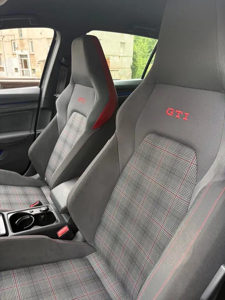 Volkswagen Golf GTI 2.0 TSI DSG 180kW — Vehicle gallery 4