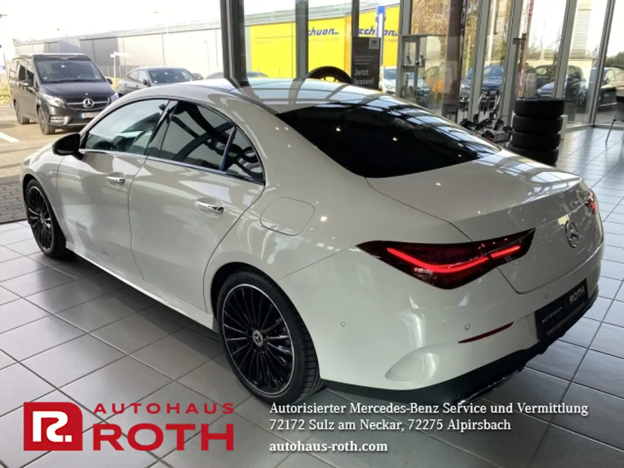 Mercedes-Benz CLA 200 CLA 200 AMG Sound M-Beam P-Dach Distr Night 19" — Vehicle gallery 9