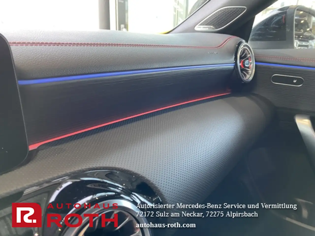 Mercedes-Benz CLA 200 CLA 200 AMG Sound M-Beam P-Dach Distr Night 19" — Vehicle gallery 15