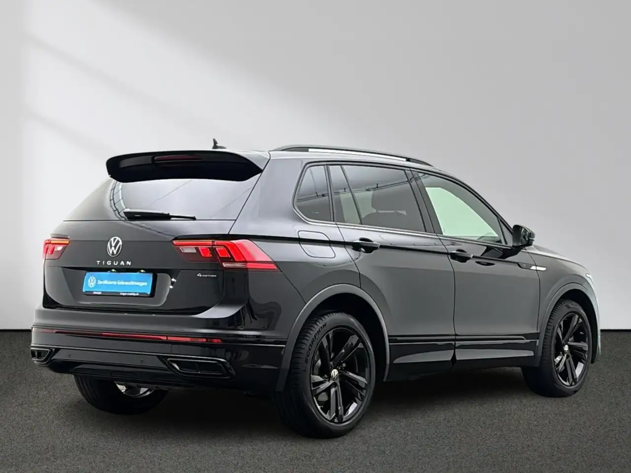 Volkswagen Tiguan R-Line 2.0 TSI DSG 4M CarPlay LED ACC — معرض صور السيارة 3