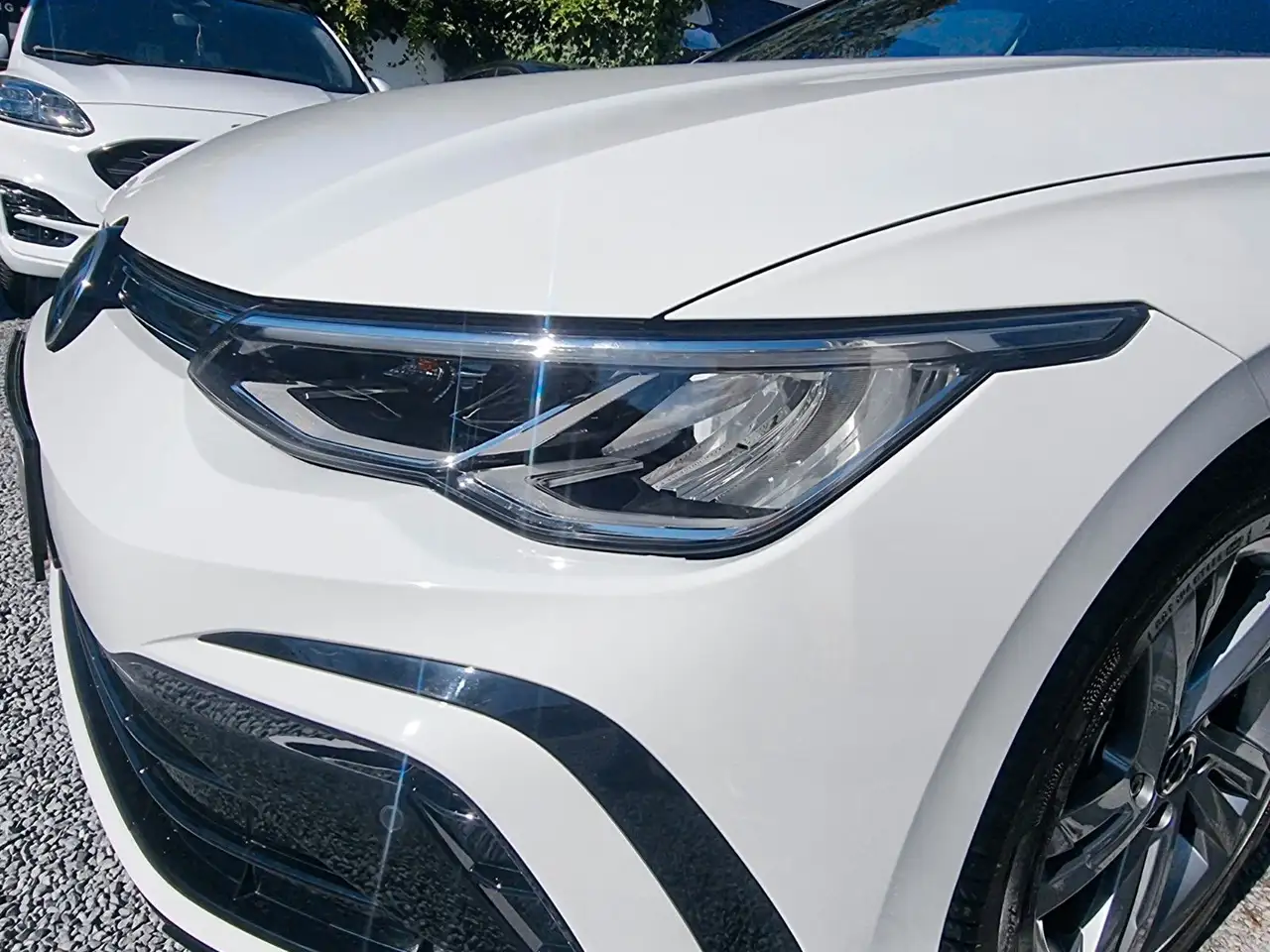 Volkswagen Golf 1.5 eTSI 2x R-Line/ DSG/ LED/ VIRTUAL/*NAVI — معرض صور السيارة 27