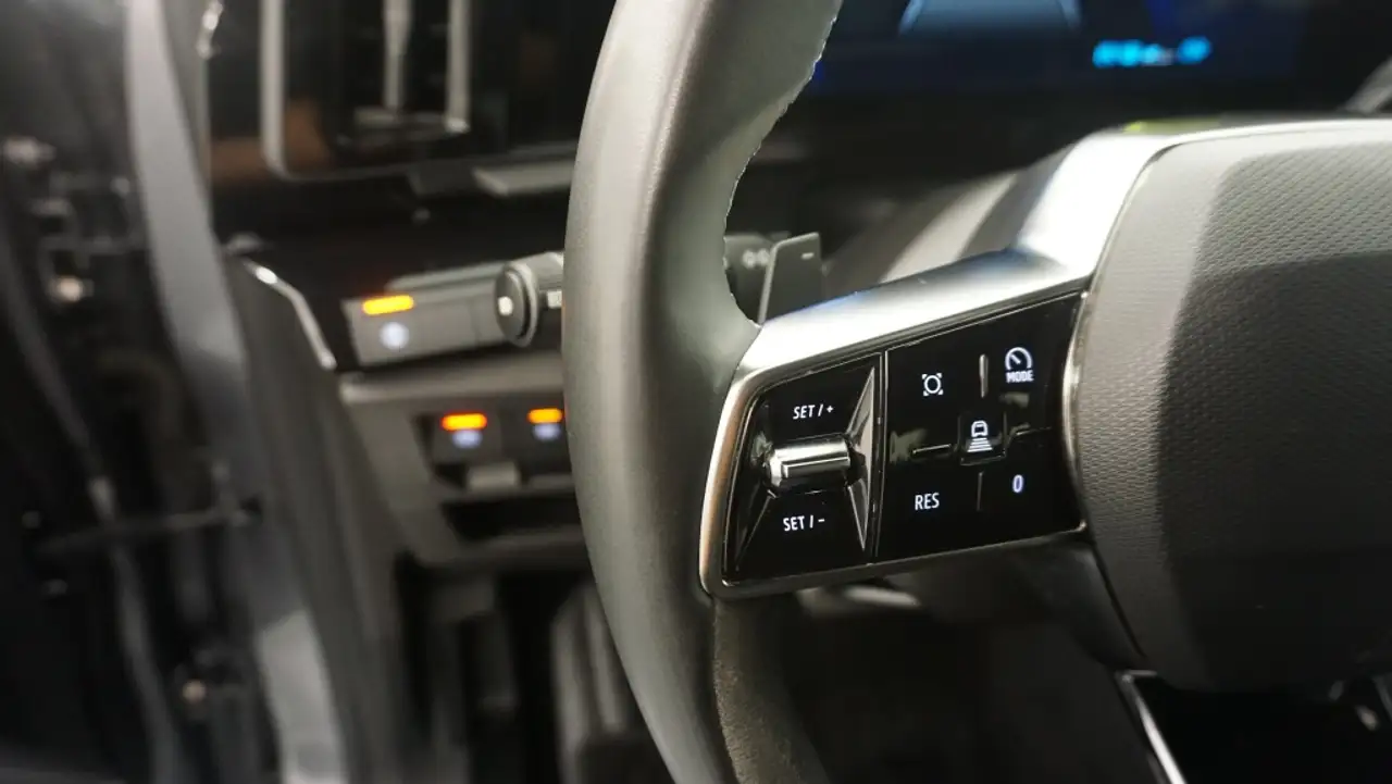 Renault Austral 1.2 E-TECH HEV 147KW TECHNO ESPRIT ALPIN 200 5P — معرض صور السيارة 12