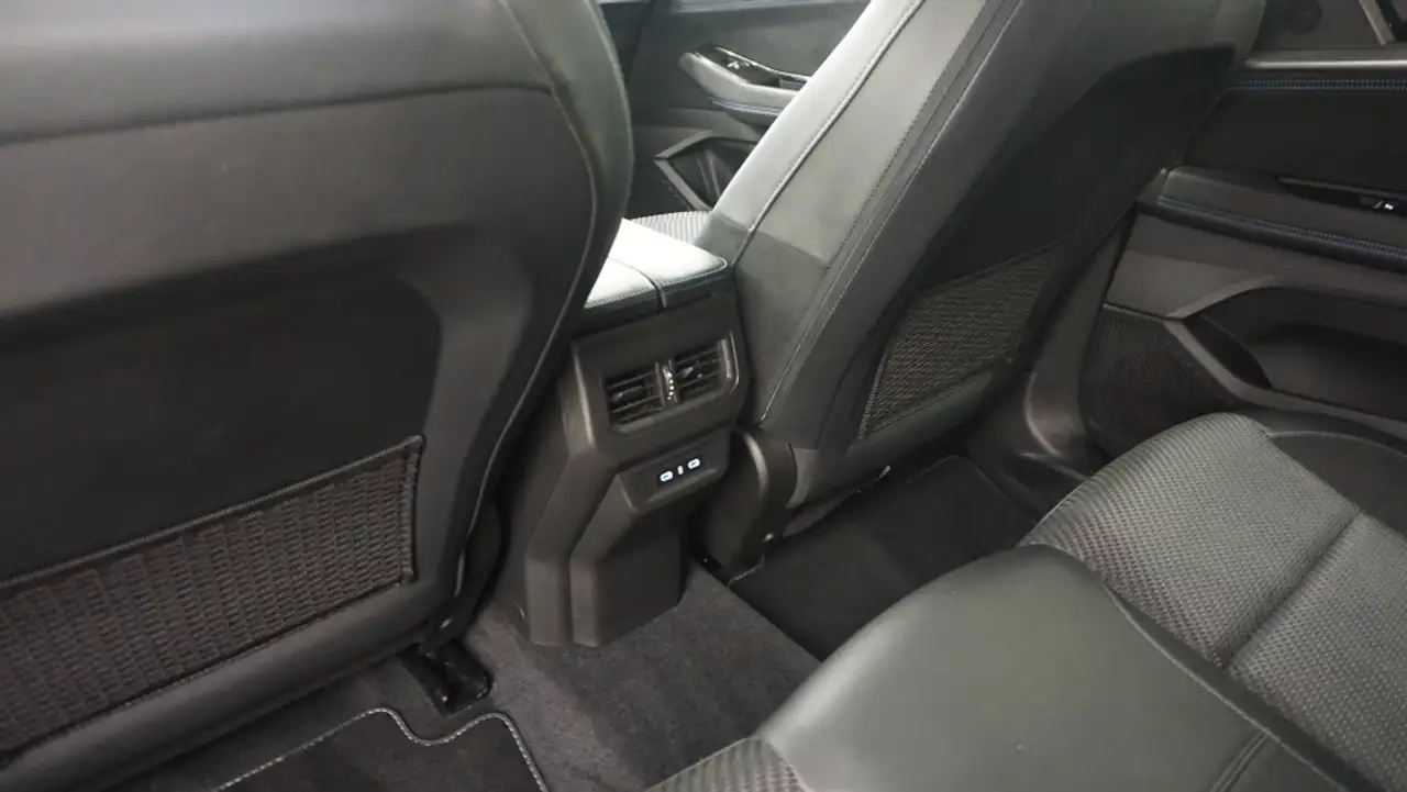 Renault Austral 1.2 E-TECH HEV 147KW TECHNO ESPRIT ALPIN 200 5P — معرض صور السيارة 24