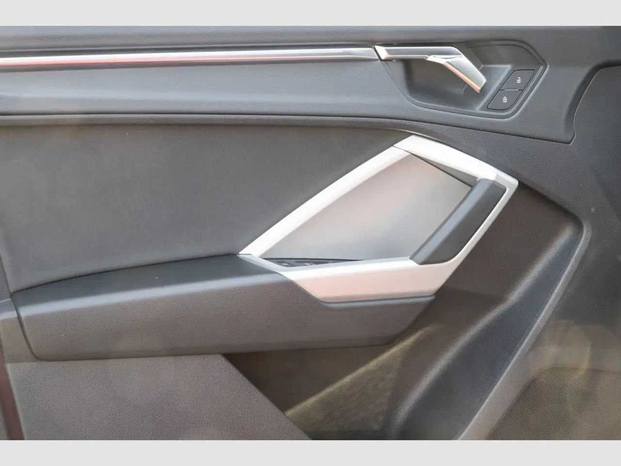Audi Q3 Sportback 35 TFSI S line Optik schwarz/Smartphone Interf./Einparkhi — Vehicle gallery 16