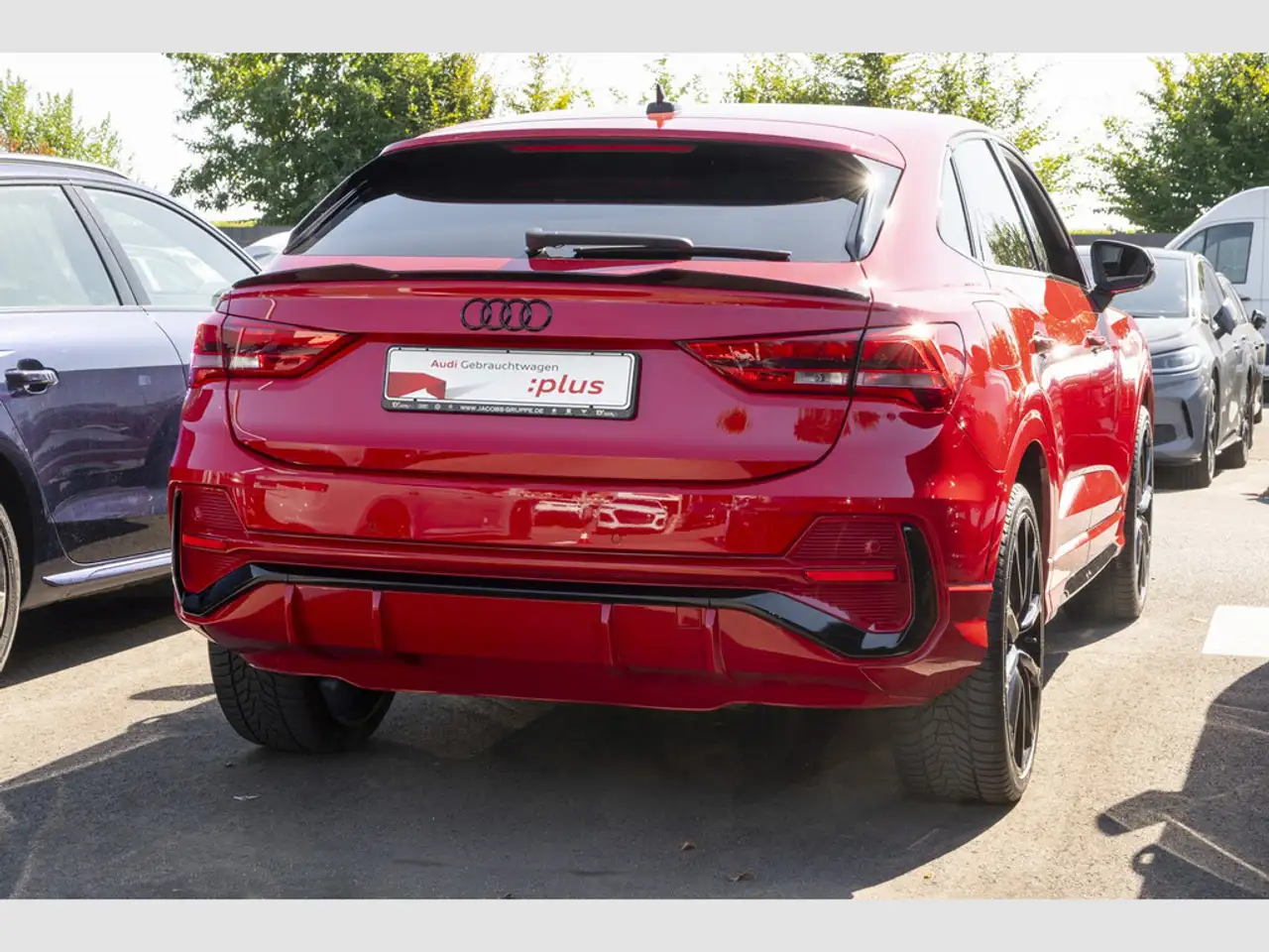 Audi Q3 Sportback 35 TFSI S line Optik schwarz/Smartphone Interf./Einparkhi — Vehicle gallery 4