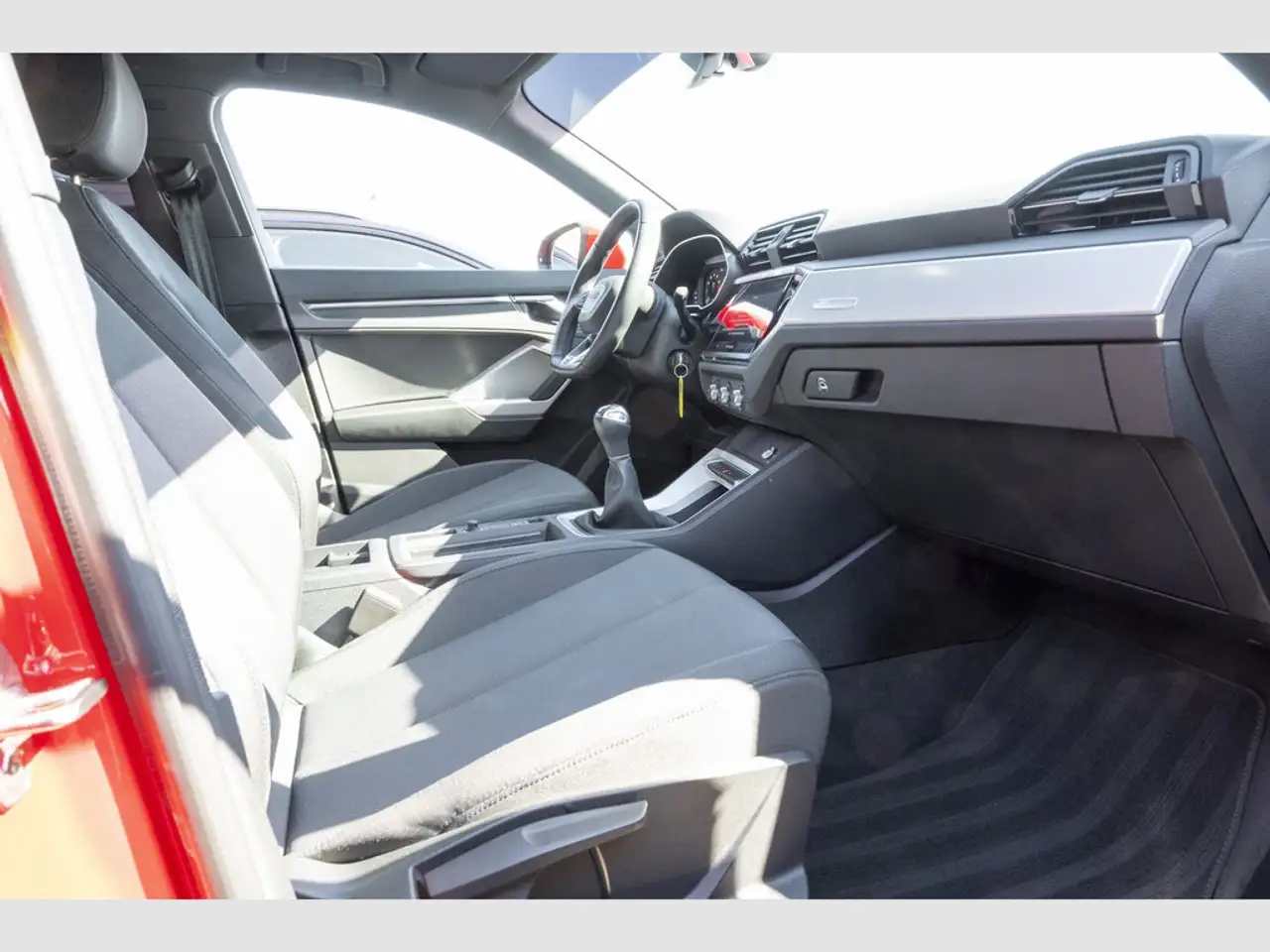 Audi Q3 Sportback 35 TFSI S line Optik schwarz/Smartphone Interf./Einparkhi — Vehicle gallery 8