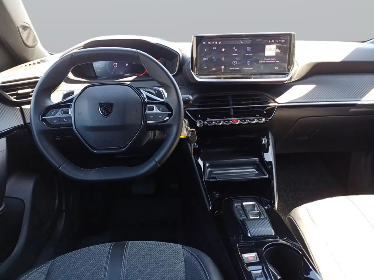 Peugeot 2008 Neuer 2008 Allure PureTech 130 EAT8 — Galerie du véhicule 9