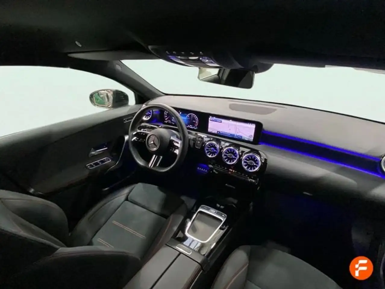 Mercedes-Benz A 250 e — Galería del vehículo 11