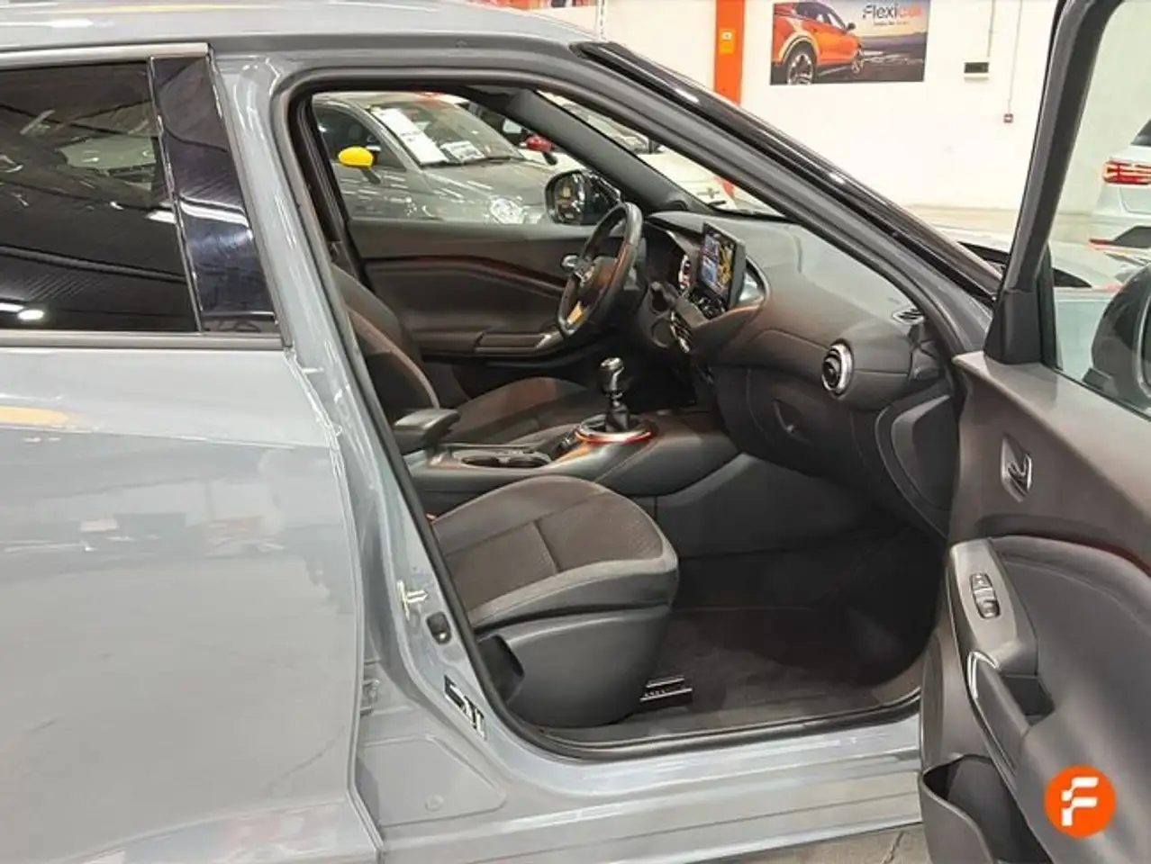 Nissan Juke DIG-T 84 kW (114 CV) 6M/T N-Connecta — Vehicle gallery 12