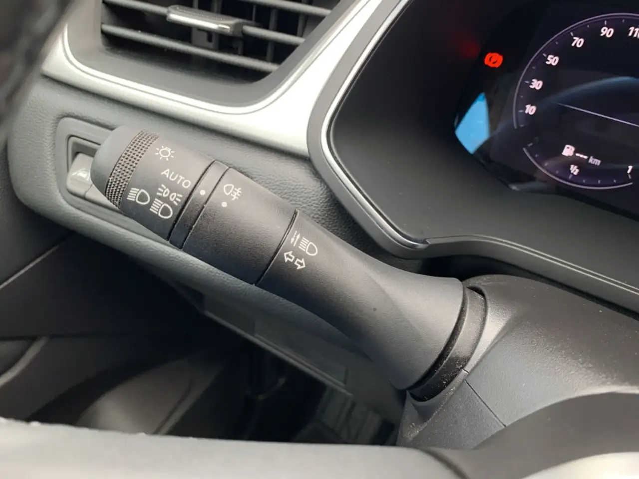 Renault Captur 1.3 TCe 140 Techno Fast Track KAMERA+NAVI — معرض صور السيارة 22