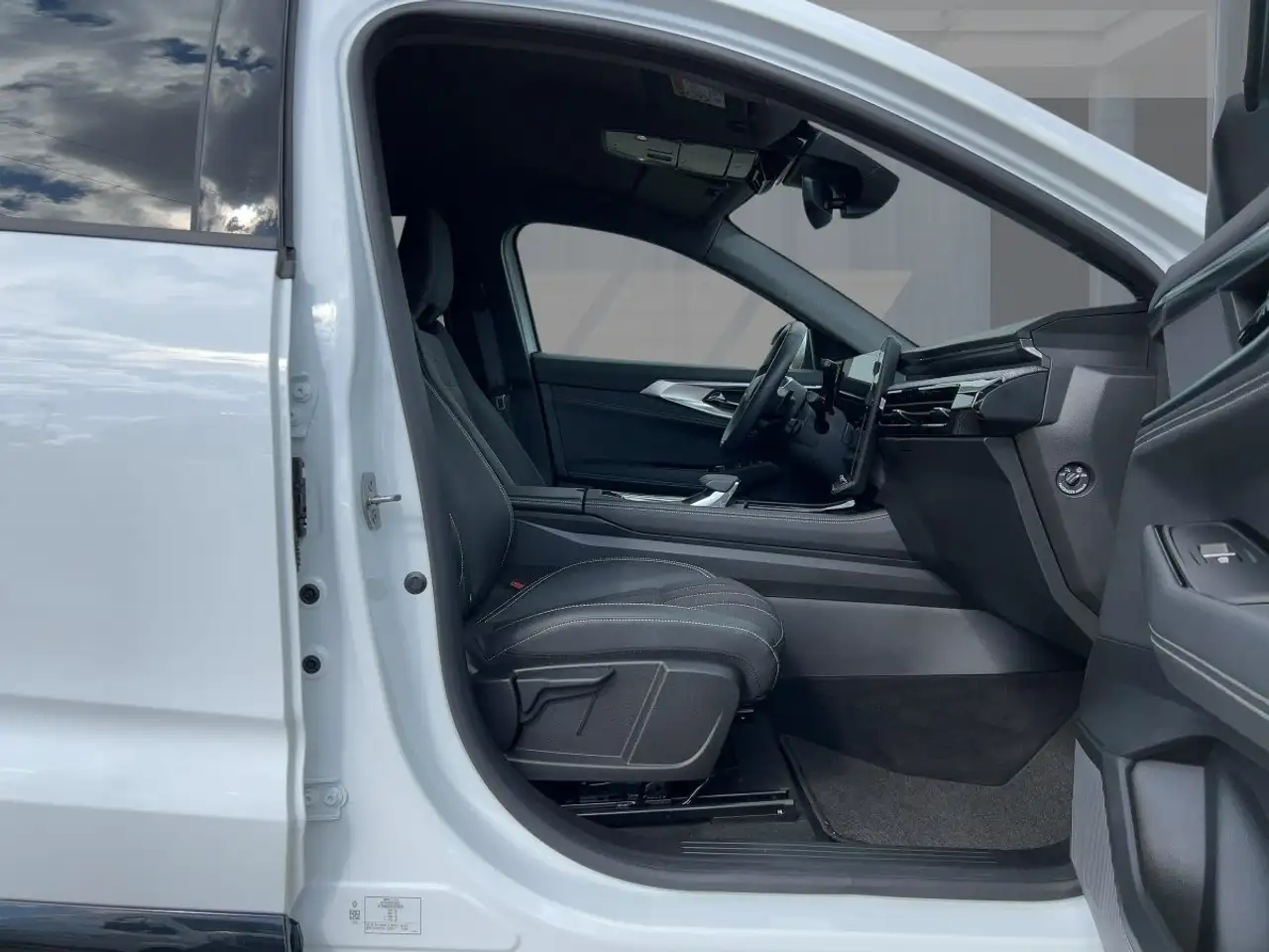 Renault Austral TECHNO E-TECH FULL HYBRID 200 RÜCKFAHRKAMERA — Vehicle gallery 8
