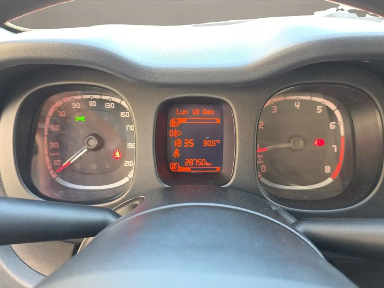 Fiat Panda Cross 1.0 Hybrid 51kw (70CV) — Vehicle gallery 23