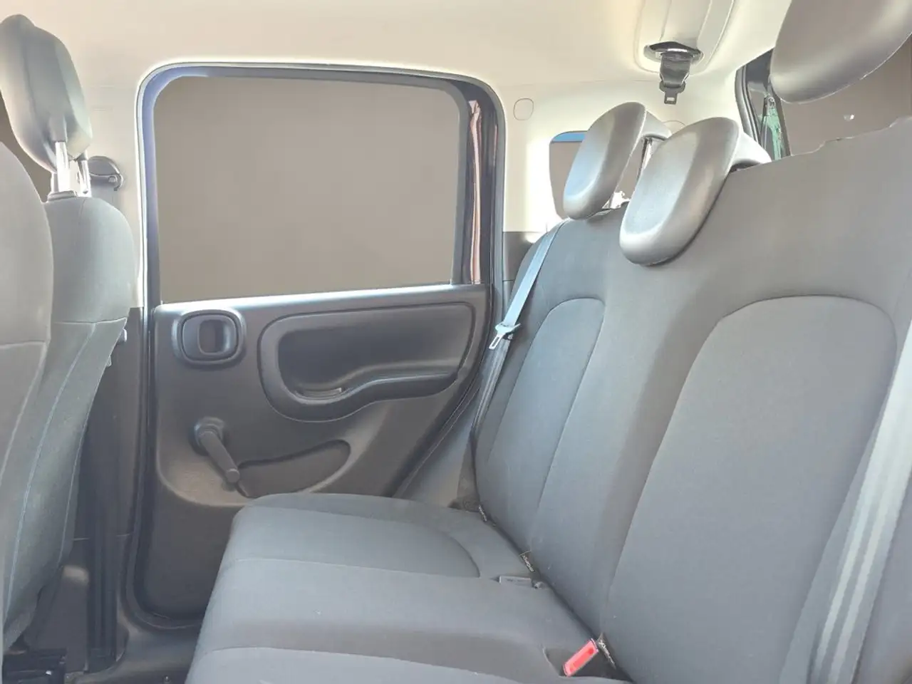 Fiat Panda Cross 1.0 Hybrid 51kw (70CV) — Vehicle gallery 13