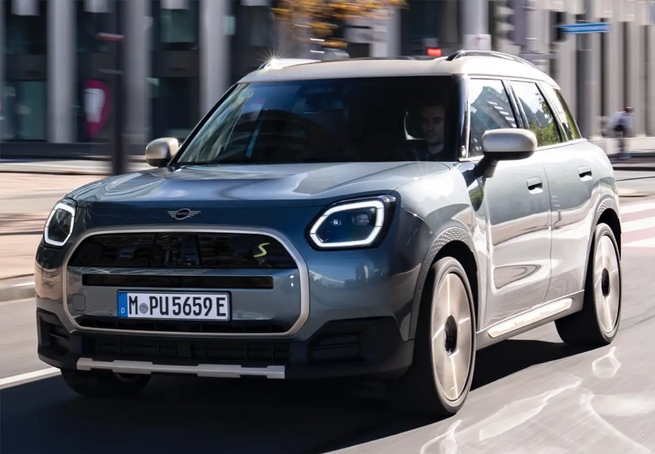 MINI One D Countryman Essential — Galería del vehículo 6