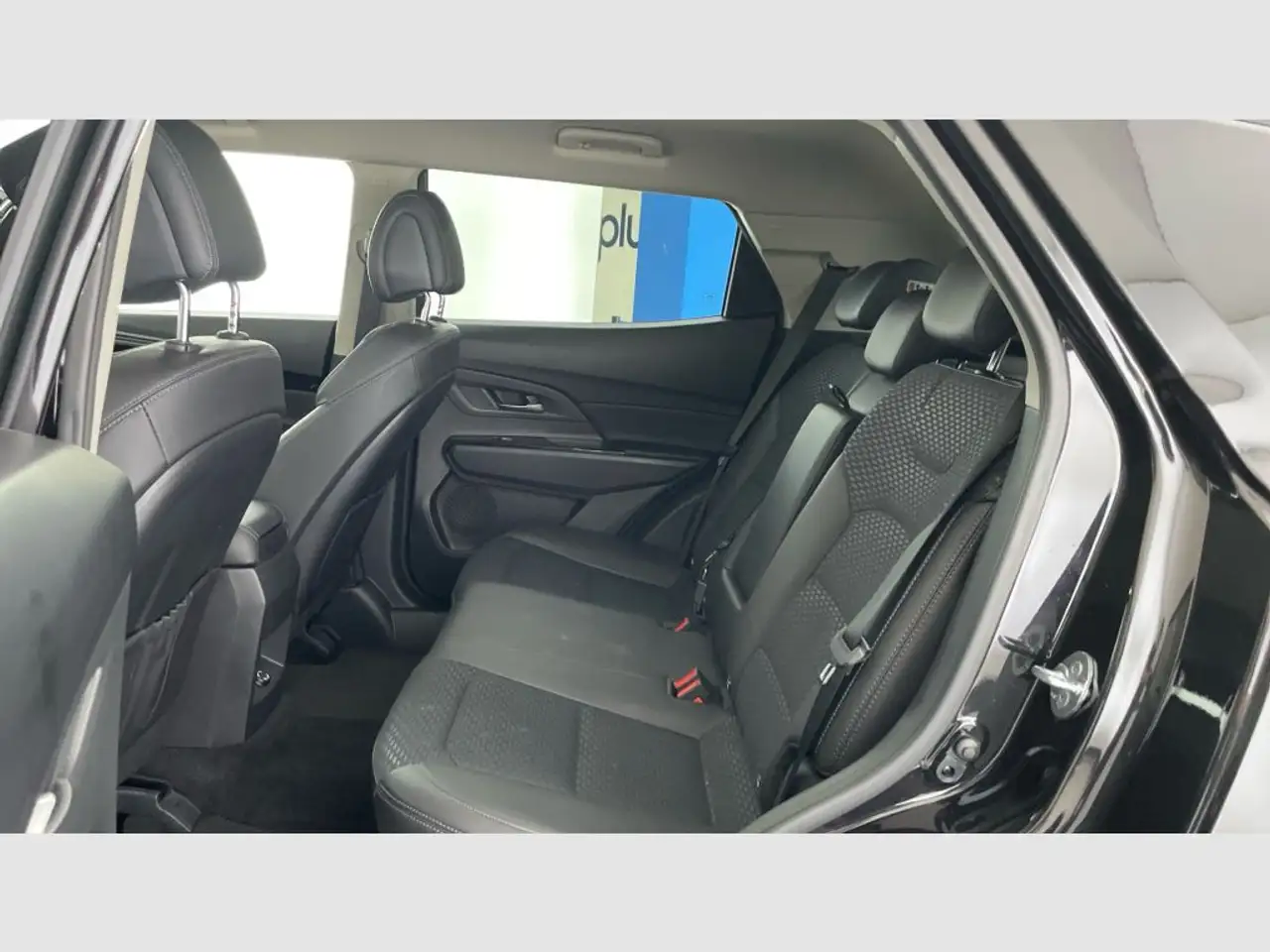 SsangYong Korando G15 Urban Plus 4x2 L.P. — Vehicle gallery 12