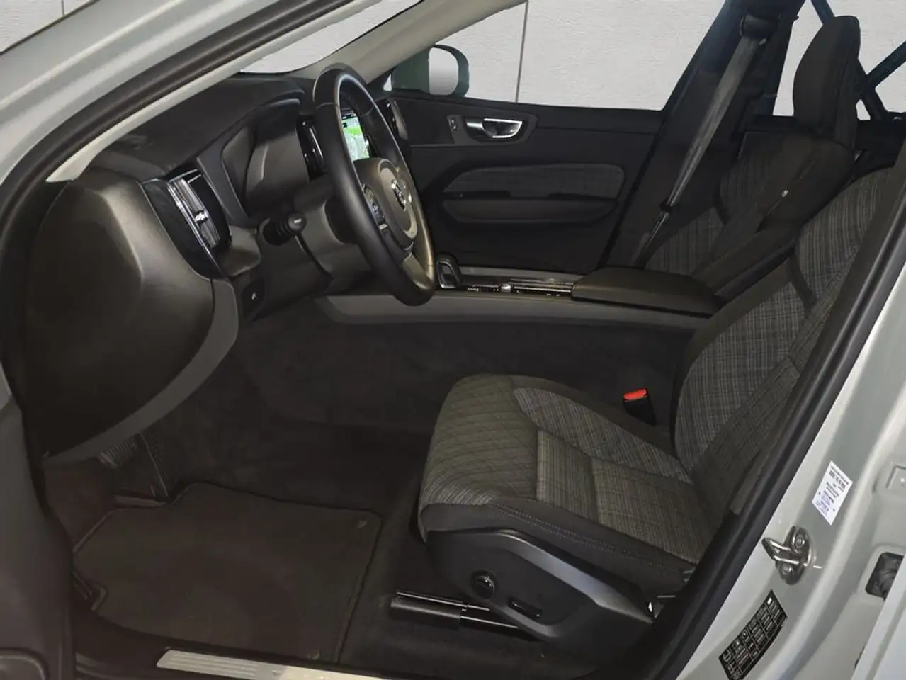 Volvo XC60 XC60 B5 B AWD Core — Vehicle gallery 7