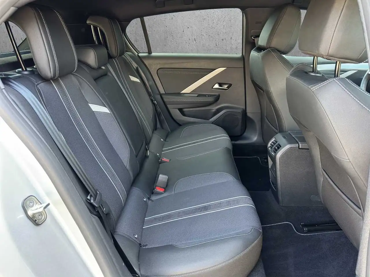 Opel Astra GS / AHK abnehmbar/Farbdisplay — Galería del vehículo 15