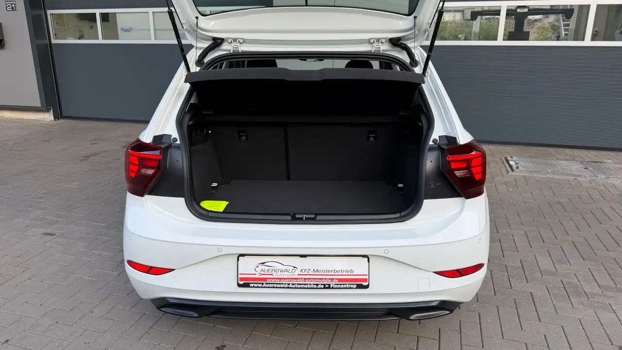 Volkswagen Polo VI Life *Apple CarPlay *DAB *LED *PDC — Galerie du véhicule 20