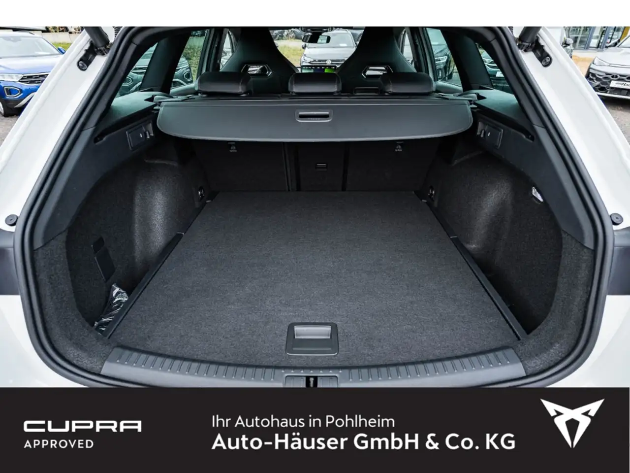 CUPRA Leon Sportstourer VZ 2.0 TSI DSG BEATS AUDIO REAR VIEW — Galerie du véhicule 9