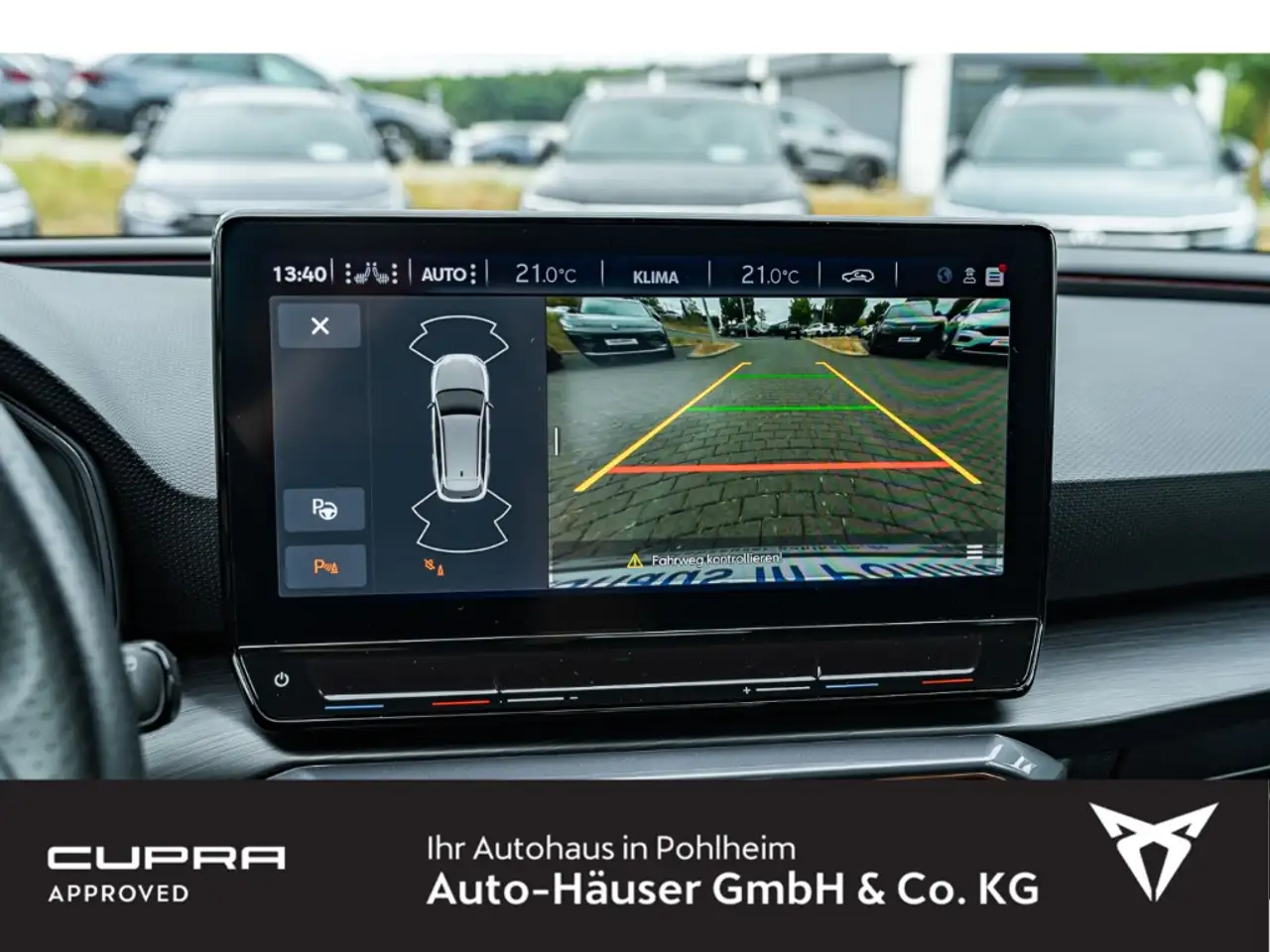 CUPRA Leon Sportstourer VZ 2.0 TSI DSG BEATS AUDIO REAR VIEW — Galerie du véhicule 21