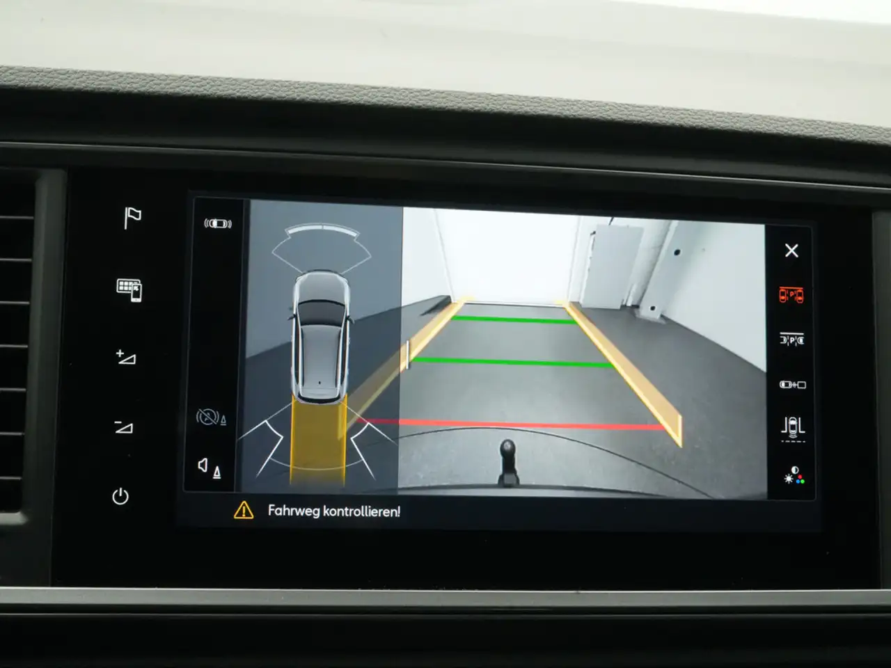 CUPRA Ateca CARPLAY AHK ACC NAVI SHZ KAM PDC — Galerie du véhicule 8