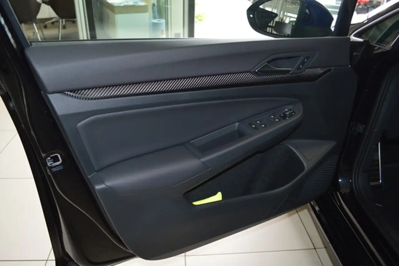 Volkswagen Golf R Performance 2.0 TSI 4MOTION DSG 20 Years Editio... — Galería del vehículo 12