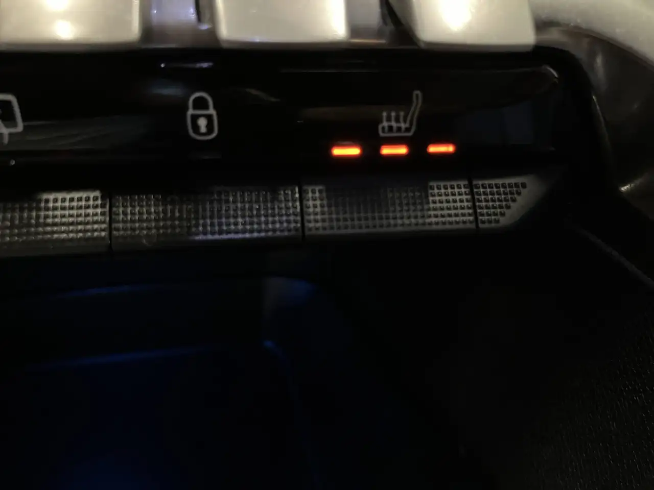 Peugeot 3008 1.2 PureTech 130 Allure Pack ACC+LED+Navi — Vehicle gallery 20