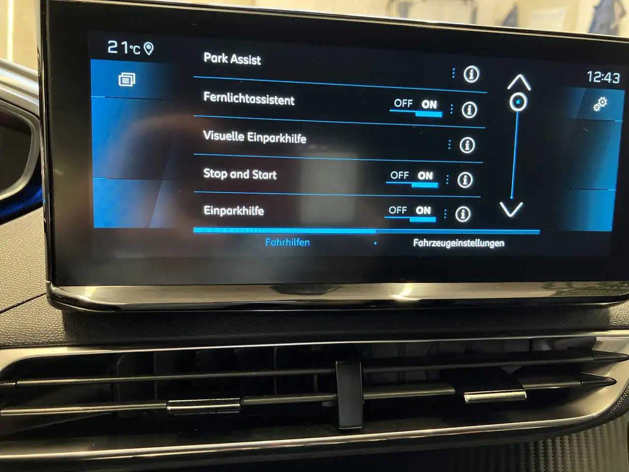 Peugeot 3008 1.2 PureTech 130 Allure Pack ACC+LED+Navi — Vehicle gallery 11