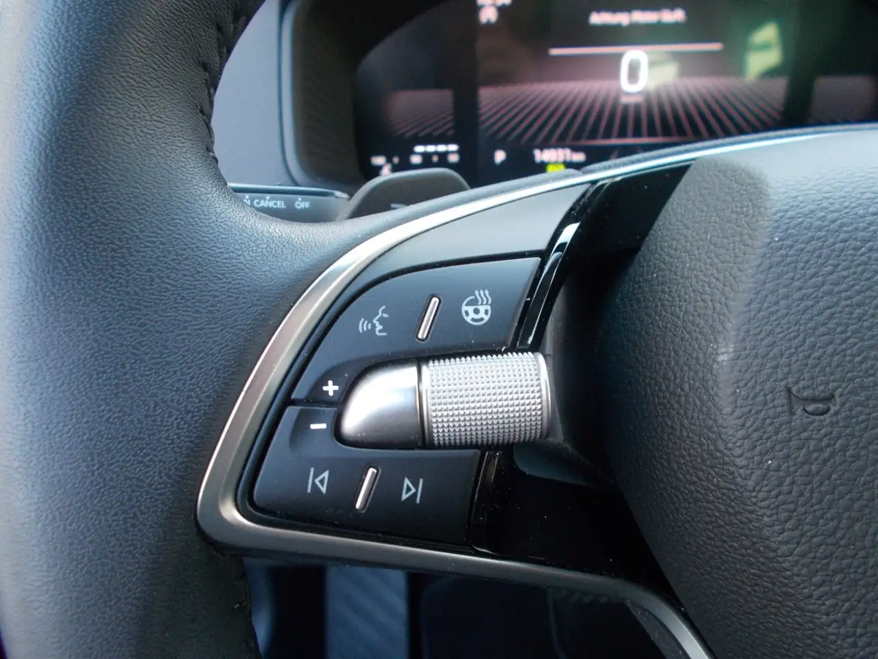 Skoda Karoq 1.5 TSI Selection * DSG * Navi * LED *uvm — Vehicle gallery 15