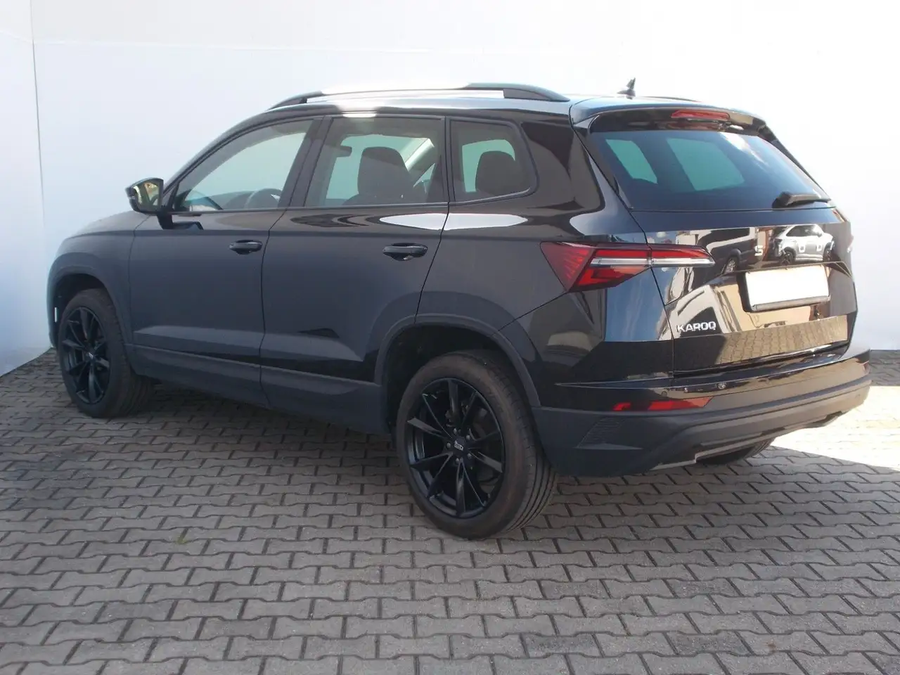 Skoda Karoq 1.5 TSI Selection * DSG * Navi * LED *uvm — Vehicle gallery 7