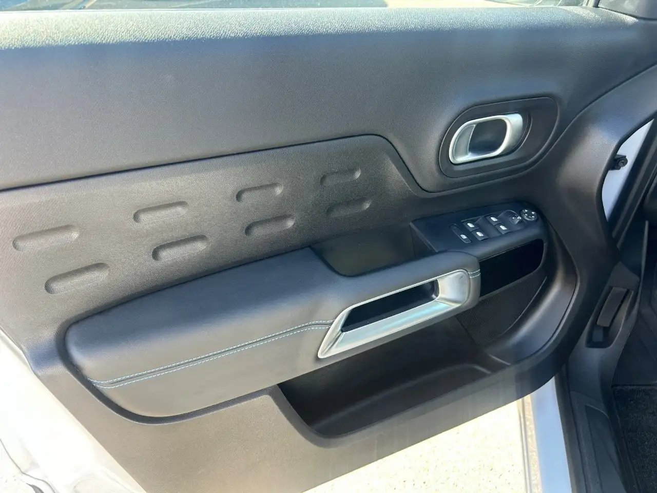 Citroen C5 Aircross 1.2 136 MAX Alcantara+LED+Navi+Kam. — معرض صور السيارة 12