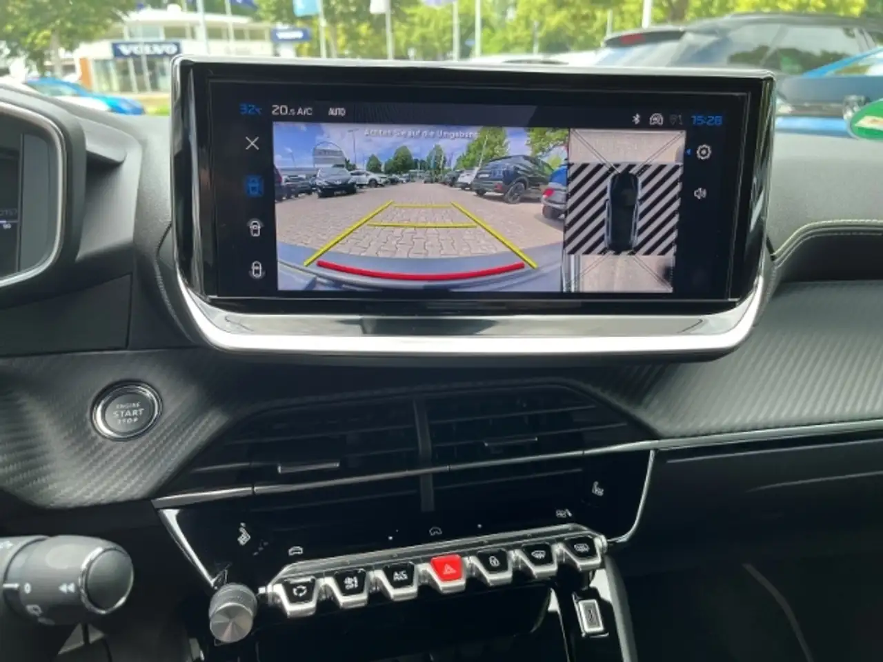 Peugeot 208 Hybrid 136 GT Kamera ACC SHZ Klima Navi — Galería del vehículo 12