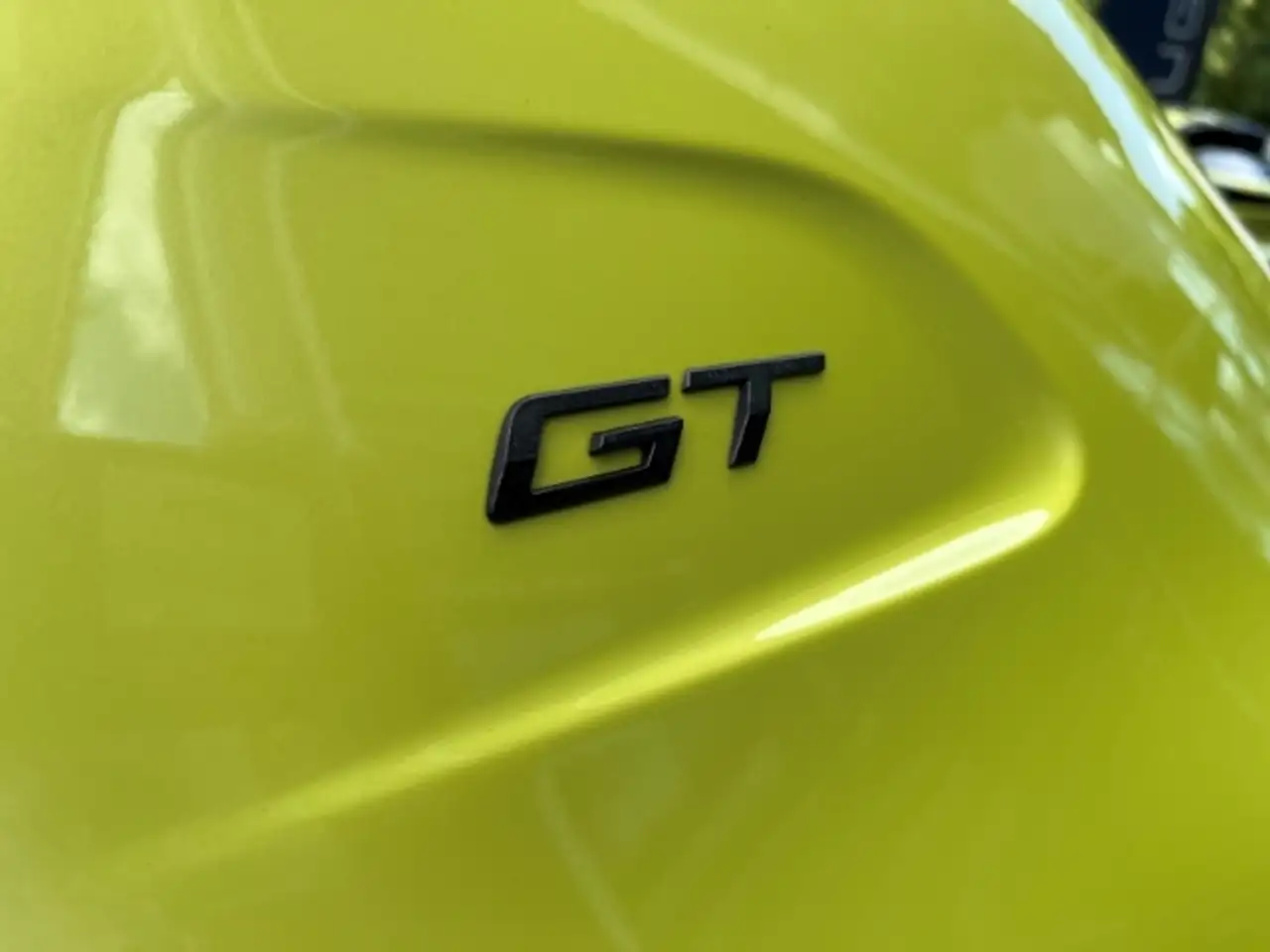 Peugeot 208 Hybrid 136 GT Kamera ACC SHZ Klima Navi — Galería del vehículo 9