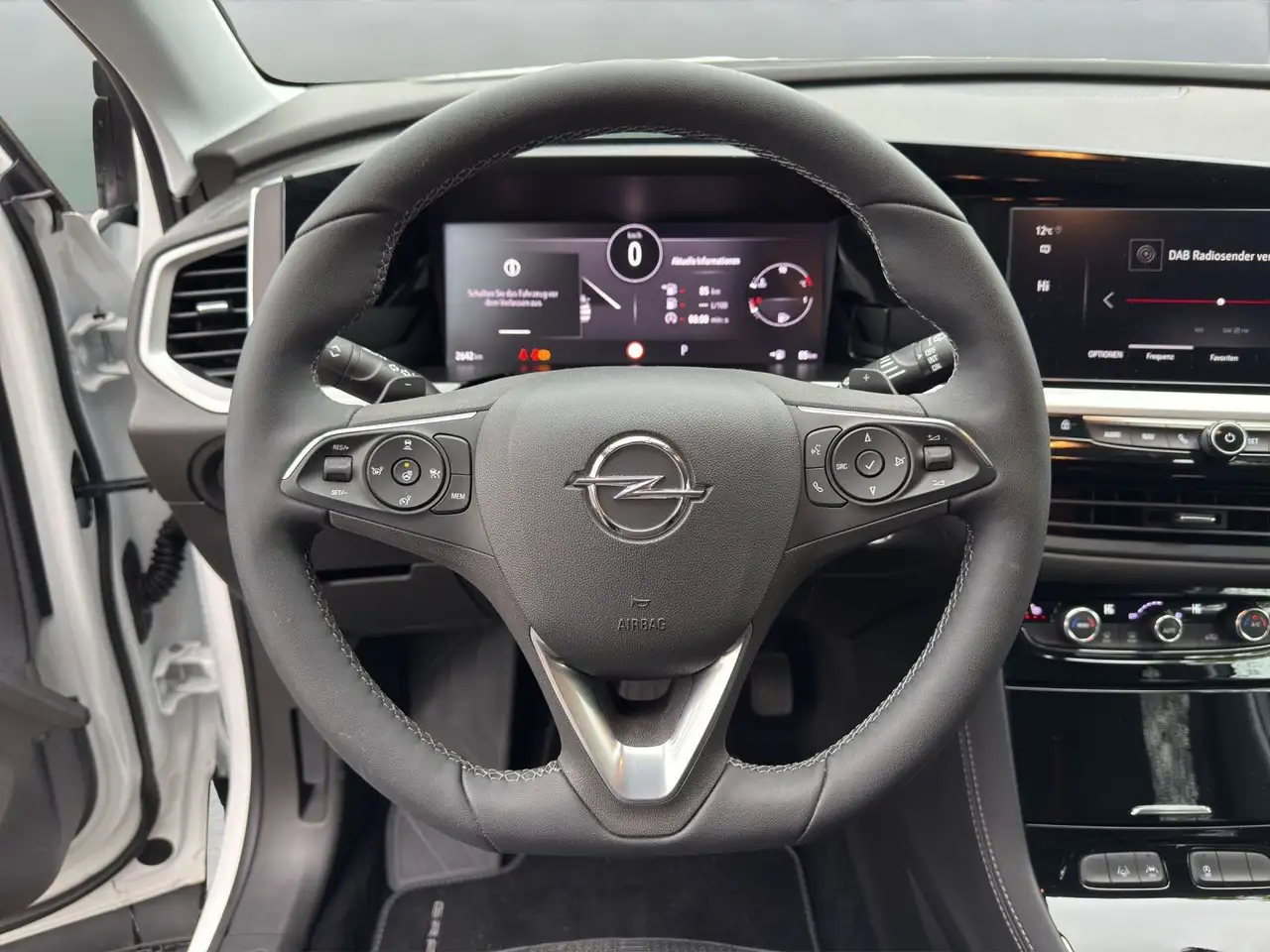 Opel Grandland GS 1.2T*SITZHZG*LENKRADHZG*KAMERA*LED* — Vehicle gallery 11