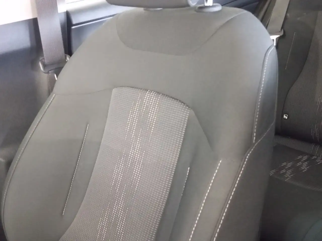Kia Sportage 1.6 T-GDi HEV Drive 215 — Galerie du véhicule 20