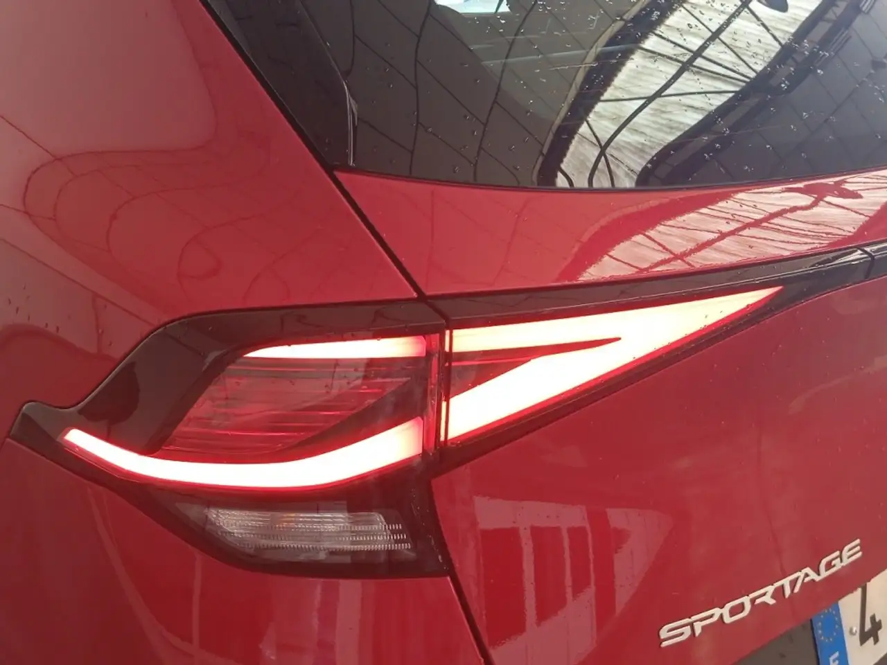 Kia Sportage 1.6 T-GDi HEV Drive 215 — Galerie du véhicule 17