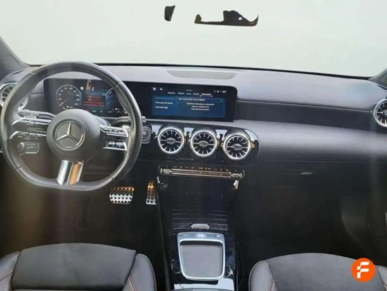 Mercedes-Benz A 250 e — Vehicle gallery 11